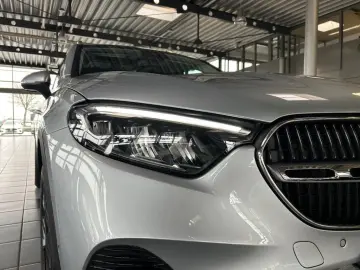 MERCEDES-BENZ GLC 220 d 4M Avantgarde Plus LED Panor…