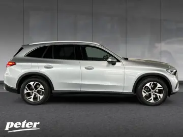 MERCEDES-BENZ GLC 220 d 4M Avantgarde Plus LED Panor…
