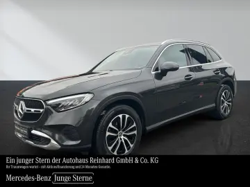 MERCEDES-BENZ GLC 220 d 4M Avantgarde Pano Memory Kamera LED