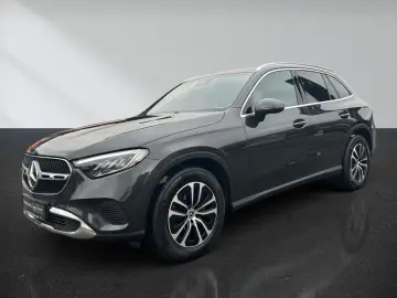 MERCEDES-BENZ GLC 220 d 4M Avantgarde Pano Memory Kamera LED