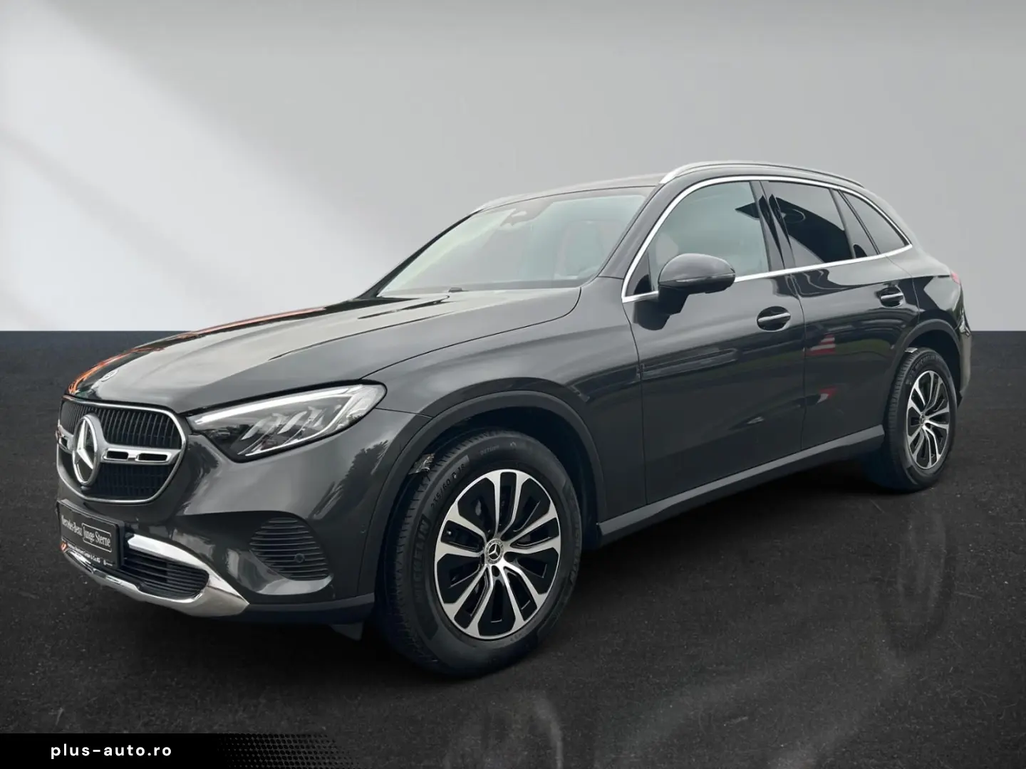 MERCEDES-BENZ GLC 220 d 4M Avantgarde Pano Memory Kamera LED