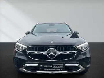 MERCEDES-BENZ GLC 220 d 4M Avantgarde Pano Memory Kamera LED