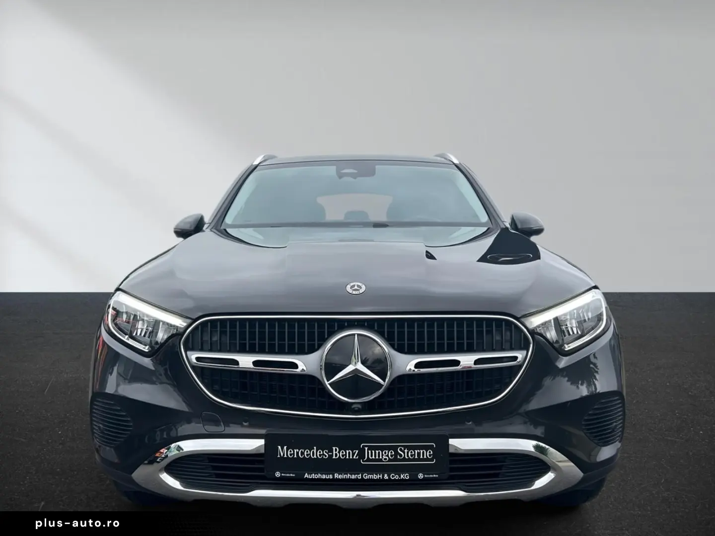 MERCEDES-BENZ GLC 220 d 4M Avantgarde Pano Memory Kamera LED