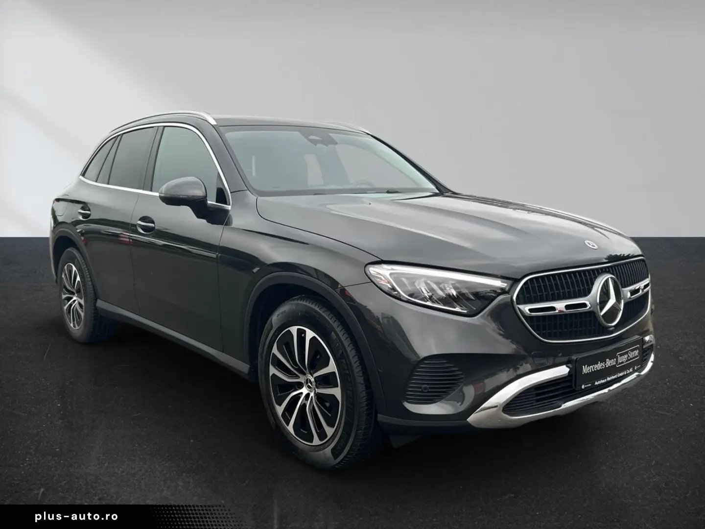 MERCEDES-BENZ GLC 220 d 4M Avantgarde Pano Memory Kamera LED