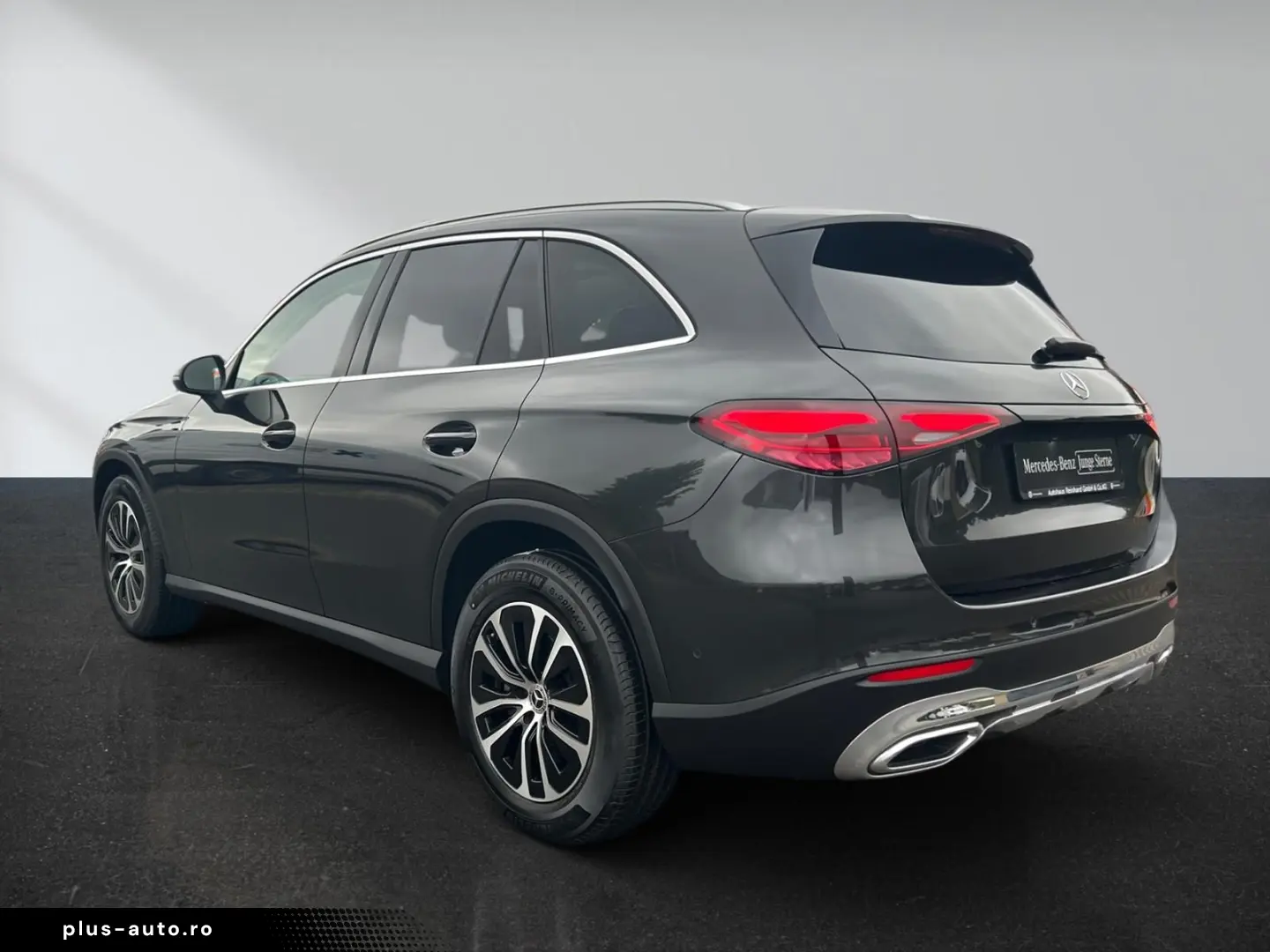 MERCEDES-BENZ GLC 220 d 4M Avantgarde Pano Memory Kamera LED