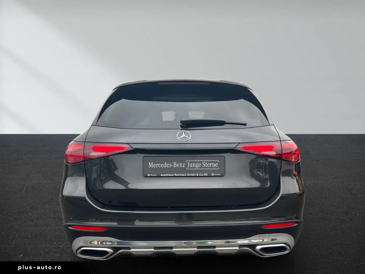 MERCEDES-BENZ GLC 220 d 4M Avantgarde Pano Memory Kamera LED