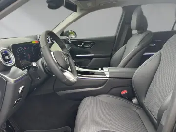 MERCEDES-BENZ GLC 220 d 4M Avantgarde Pano Memory Kamera LED