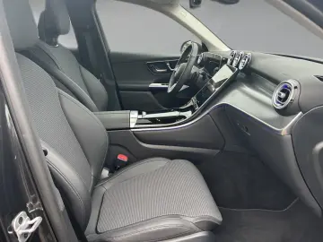 MERCEDES-BENZ GLC 220 d 4M Avantgarde Pano Memory Kamera LED