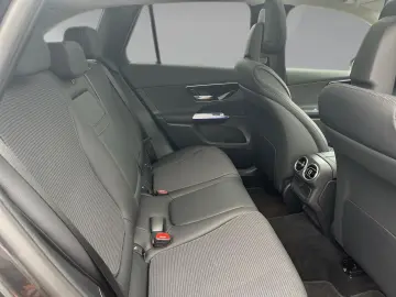MERCEDES-BENZ GLC 220 d 4M Avantgarde Pano Memory Kamera LED