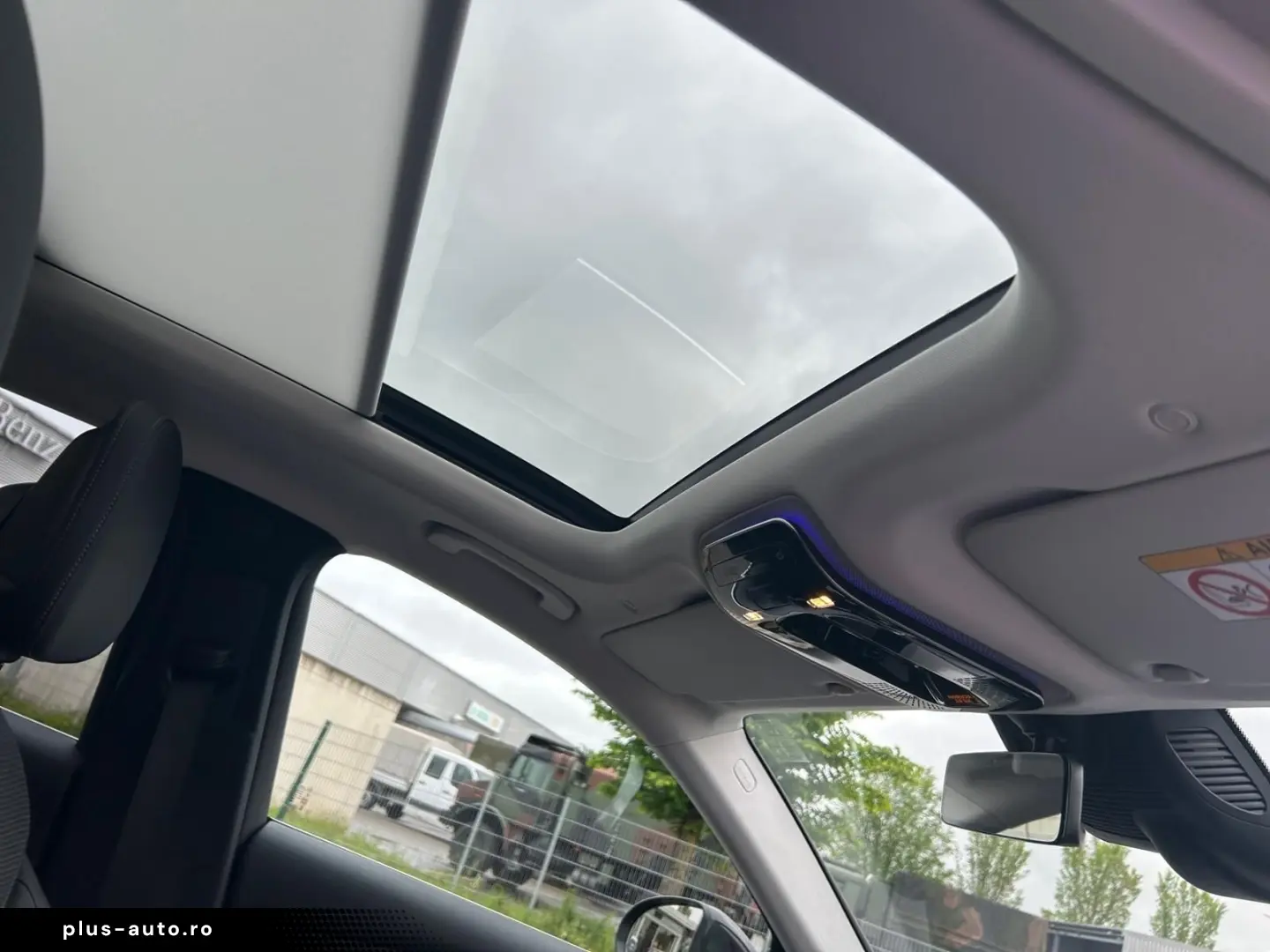 MERCEDES-BENZ GLC 220 d 4M Avantgarde Pano Memory Kamera LED