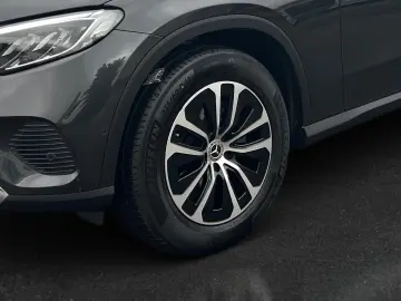 MERCEDES-BENZ GLC 220 d 4M Avantgarde Pano Memory Kamera LED