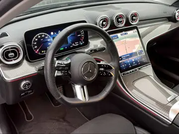 MERCEDES-BENZ C 300 e AMG-LINE LED RFK AMBIENTE DAB …