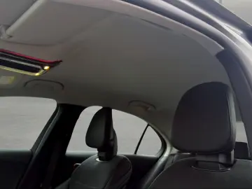MERCEDES-BENZ C 300 e AMG-LINE LED RFK AMBIENTE DAB …