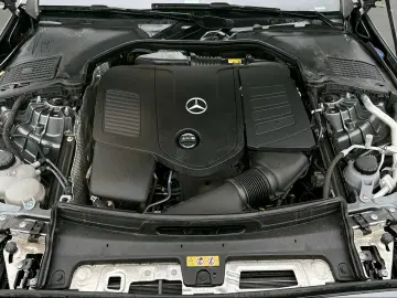 MERCEDES-BENZ C 300 e AMG-LINE LED RFK AMBIENTE DAB …