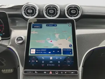 MERCEDES-BENZ GLC 300 d 4MATIC AMG Line DIGITAL LIGH…