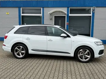 AUDI Q7 50 TDI quattro S-LINE BLACK LED PANO T-LEDER