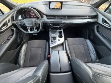AUDI Q7 50 TDI quattro S-LINE BLACK LED PANO T-LEDER