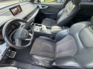 AUDI Q7 50 TDI quattro S-LINE BLACK LED PANO T-LEDER