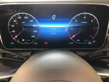 MERCEDES-BENZ GLC 300 d 4M AMG BURMESTER MBUX KLIMA