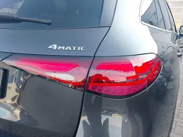 MERCEDES-BENZ GLC 300 d 4M AMG AHK SHZ KLIMA KEYLESS-GO