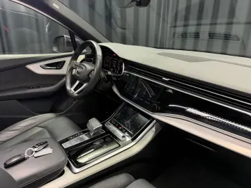 AUDI Q7 45 TDI quattro S line PANO KAMERA
