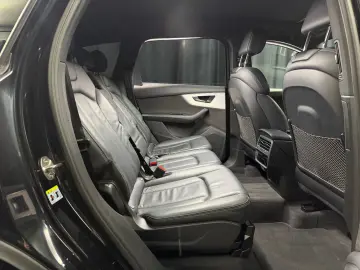 AUDI Q7 45 TDI quattro S line PANO KAMERA