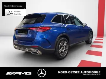MERCEDES-BENZ GLC 300 d 4M AMG MBUX SHZ TOTWINKEL LED