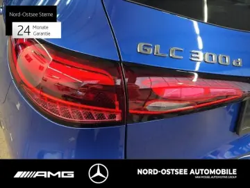 MERCEDES-BENZ GLC 300 d 4M AMG MBUX SHZ TOTWINKEL LED