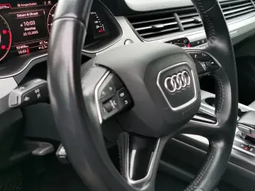 AUDI Q7 50 3.0 TDI quattro S-line Selection AHK
