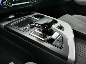 AUDI Q7 50 3.0 TDI quattro S-line Selection AHK