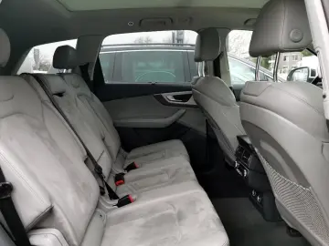 AUDI Q7 50 3.0 TDI quattro S-line Selection AHK