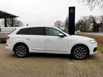 AUDI Q7 50 3.0 TDI quattro S-line Selection AHK