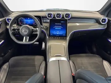 MERCEDES-BENZ GLC 300 d 4M AMG KEYLESS-GO SHZ MBUX