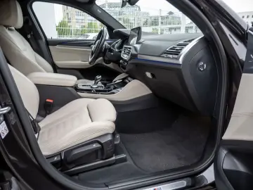 BMW X4 xDr30d MSp Laser HUD Keyless