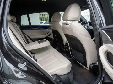 BMW X4 xDr30d MSp Laser HUD Keyless