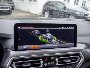 BMW X4 xDr30d MSp Laser HUD Keyless