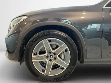 MERCEDES-BENZ GLC 300 d 4M AMG AHK MBUX SHZ LED KLIMA