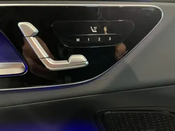 MERCEDES-BENZ GLC 300 d 4M AMG AHK MBUX SHZ LED KLIMA