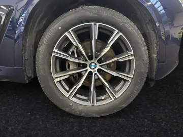 BMW X5 xDrive30d M Sport AHK Pano Standhzg. Head-Up