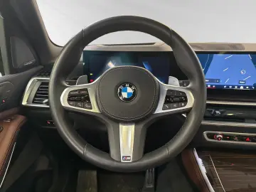 BMW X5 xDrive30d M Sport AHK Pano Standhzg. Head-Up