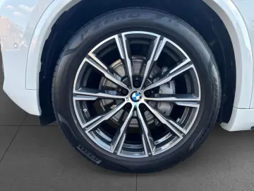 BMW X5 xDr.30d 749 - 0Anz M-Sport AHK PANO 2ACHS HUD