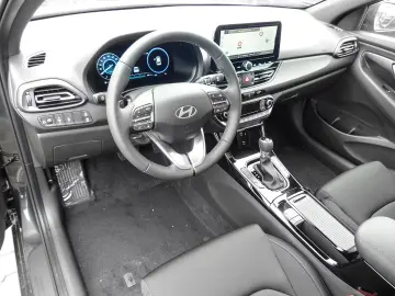 Hyundai i30 Advantage Kombi DCT Plus Paket Navi LED ACC