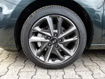 Hyundai i30 Advantage Kombi DCT Plus Paket Navi LED ACC