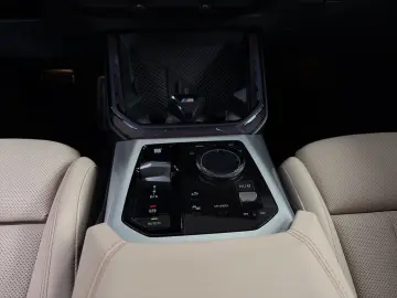 BMW X3 30e xDrive M Sport AHK Pano 21 LMR Head-Up