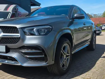 MERCEDES-BENZ GLE 300 d Coupe AMG -Pano-Distr-LED-Ahk 3.5 T