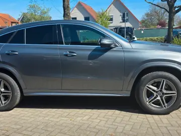 MERCEDES-BENZ GLE 300 d Coupe AMG -Pano-Distr-LED-Ahk 3.5 T