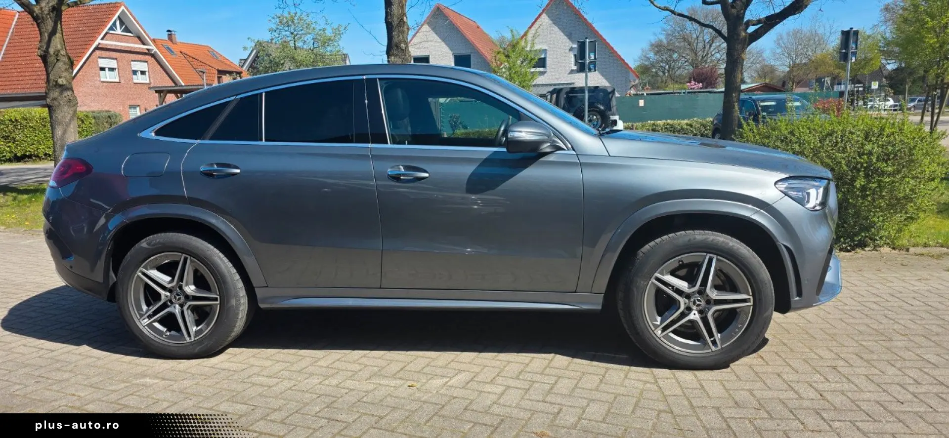 MERCEDES-BENZ GLE 300 d Coupe AMG -Pano-Distr-LED-Ahk 3.5 T