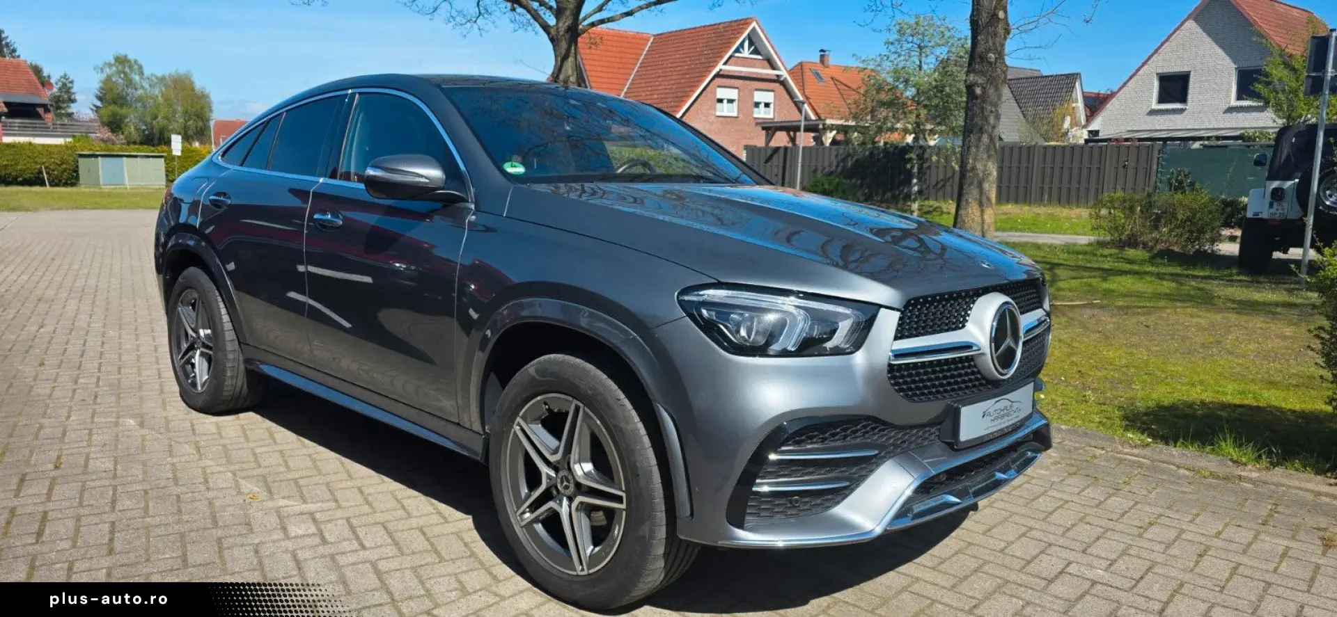 MERCEDES-BENZ GLE 300 d Coupe AMG -Pano-Distr-LED-Ahk 3.5 T