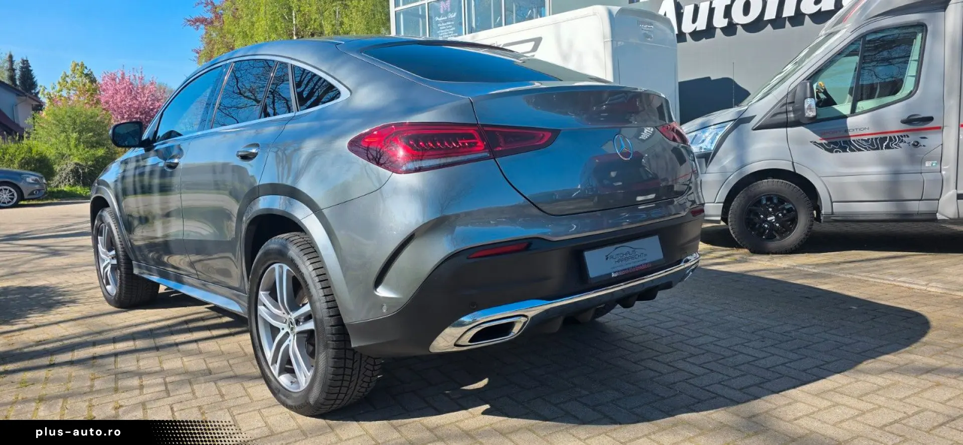 MERCEDES-BENZ GLE 300 d Coupe AMG -Pano-Distr-LED-Ahk 3.5 T