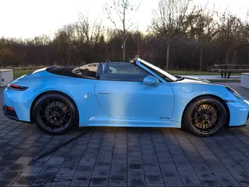 Porsche 992 (911) Carrera 4 GTS Cabriolet SurroundView